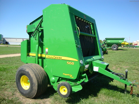 2008 John Deere 568
