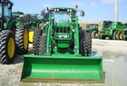 2012 John Deere 7230