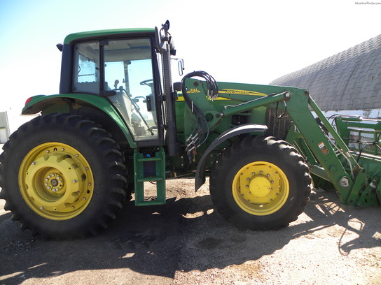 2010 John Deere 7330