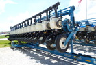 2004 Kinze 3600