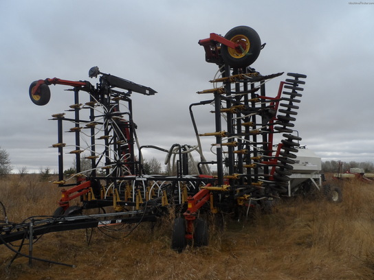  Bourgault 5700