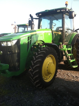 2011 John Deere 8285R