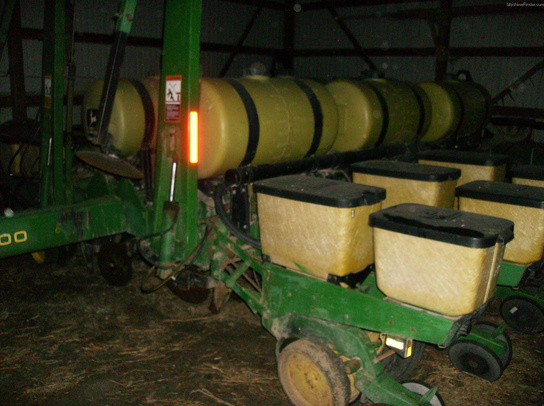 1989 John Deere 7200