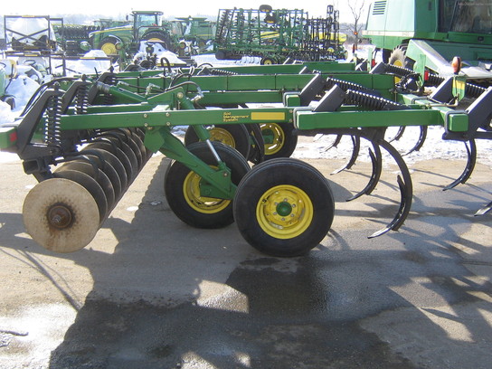 2011 John Deere 714  13 SHANK