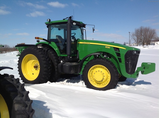 2009 John Deere 8130