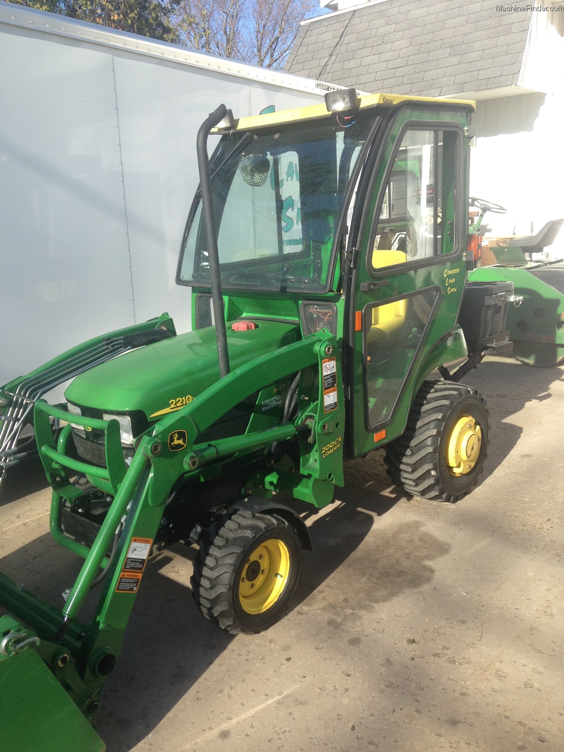 2004 John Deere 2210 Tractors Compact (140hp.) John Deere