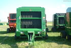 2001 John Deere 567