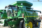 2006 John Deere 9560 STS
