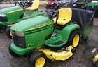 2000 John Deere GT235