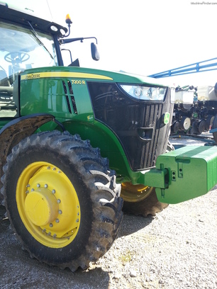 2012 John Deere 7200R