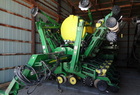 2003 John Deere 1790 23/12 w/fert