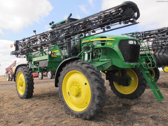 2009 John Deere 4830