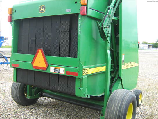 2002 John Deere 567