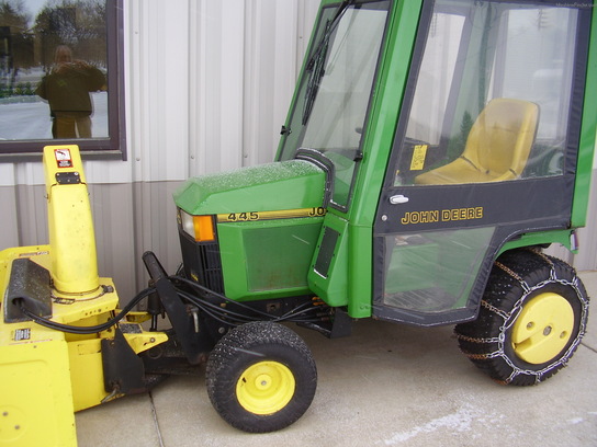 1998 John Deere 445