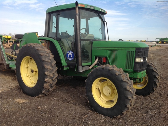 2001 John Deere 6410