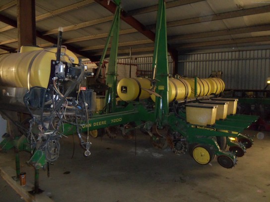 1989 John Deere 7200