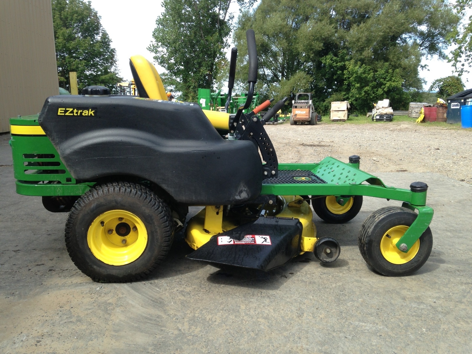 2008 John Deere Z225 Lawn & Garden and Commercial Mowing John Deere