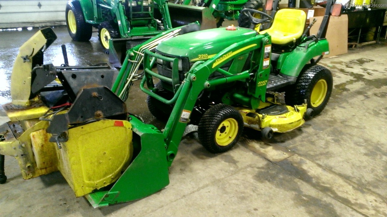 2003 John Deere 2210 Tractors Compact (140hp.) John Deere