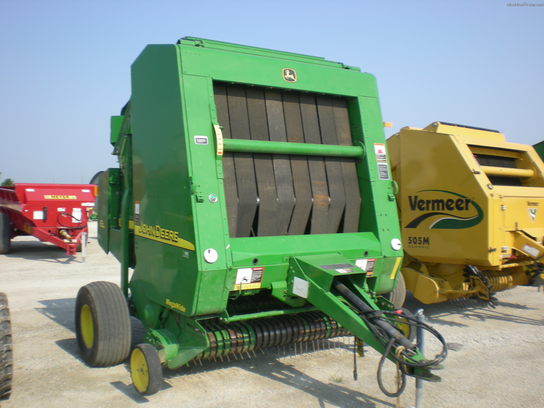 2003 John Deere 567