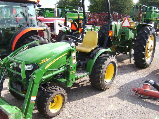 2007 John Deere 2520
