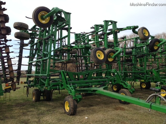 2011 John Deere 2410