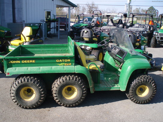2000 John Deere 6X4