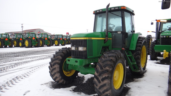 1999 John Deere 7210