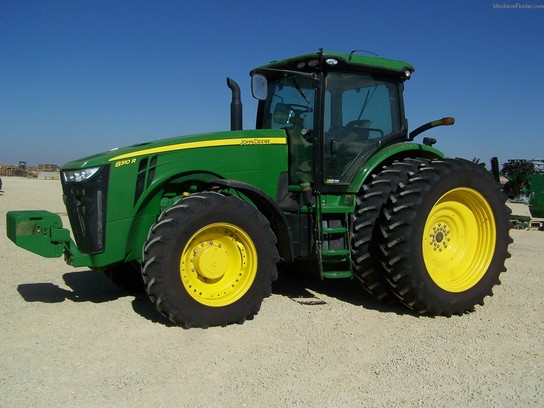2011 John Deere 8310R