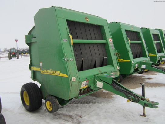 2002 John Deere 567