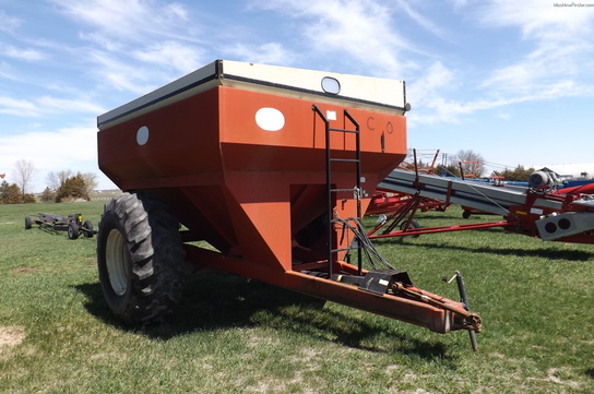 J&M 500-12 GRAIN CART NEW AUGERS