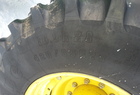 2004 John Deere 7520