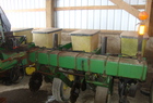  John Deere 7000