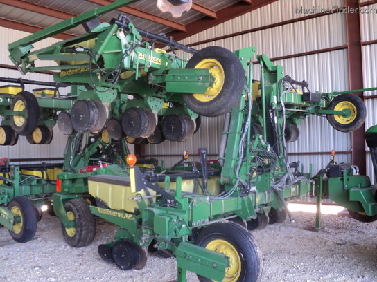 2005 John Deere 1720