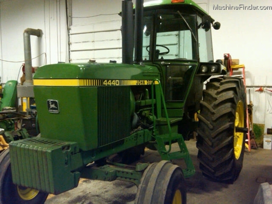 1980 John Deere 4440