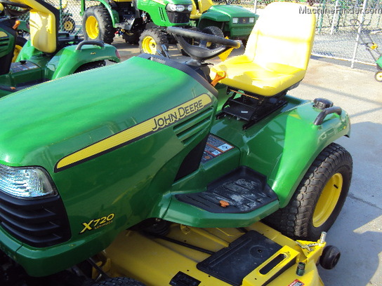 2009 John Deere X720