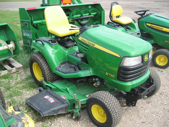 2010 John Deere X720