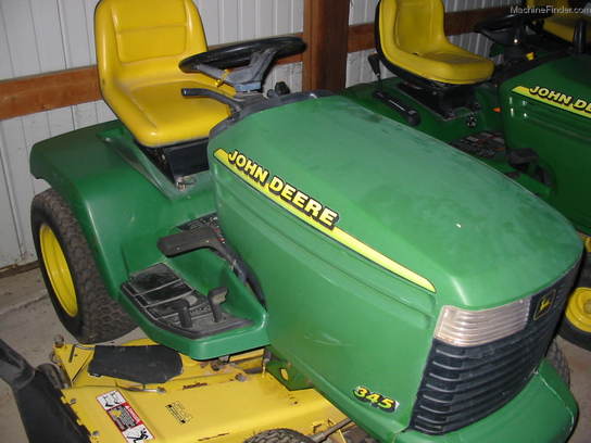 1999 John Deere 345