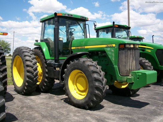 1998 John Deere 8300