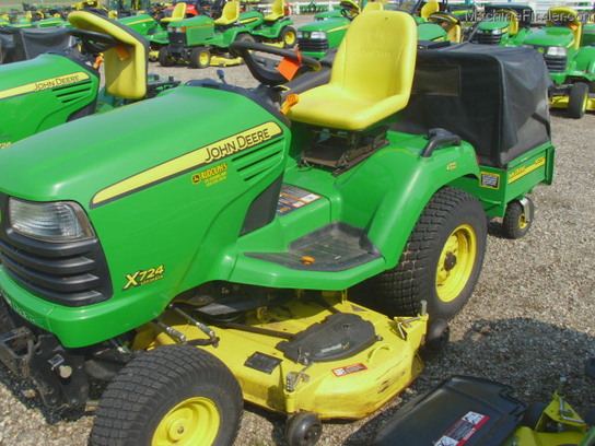 2006 John Deere X724