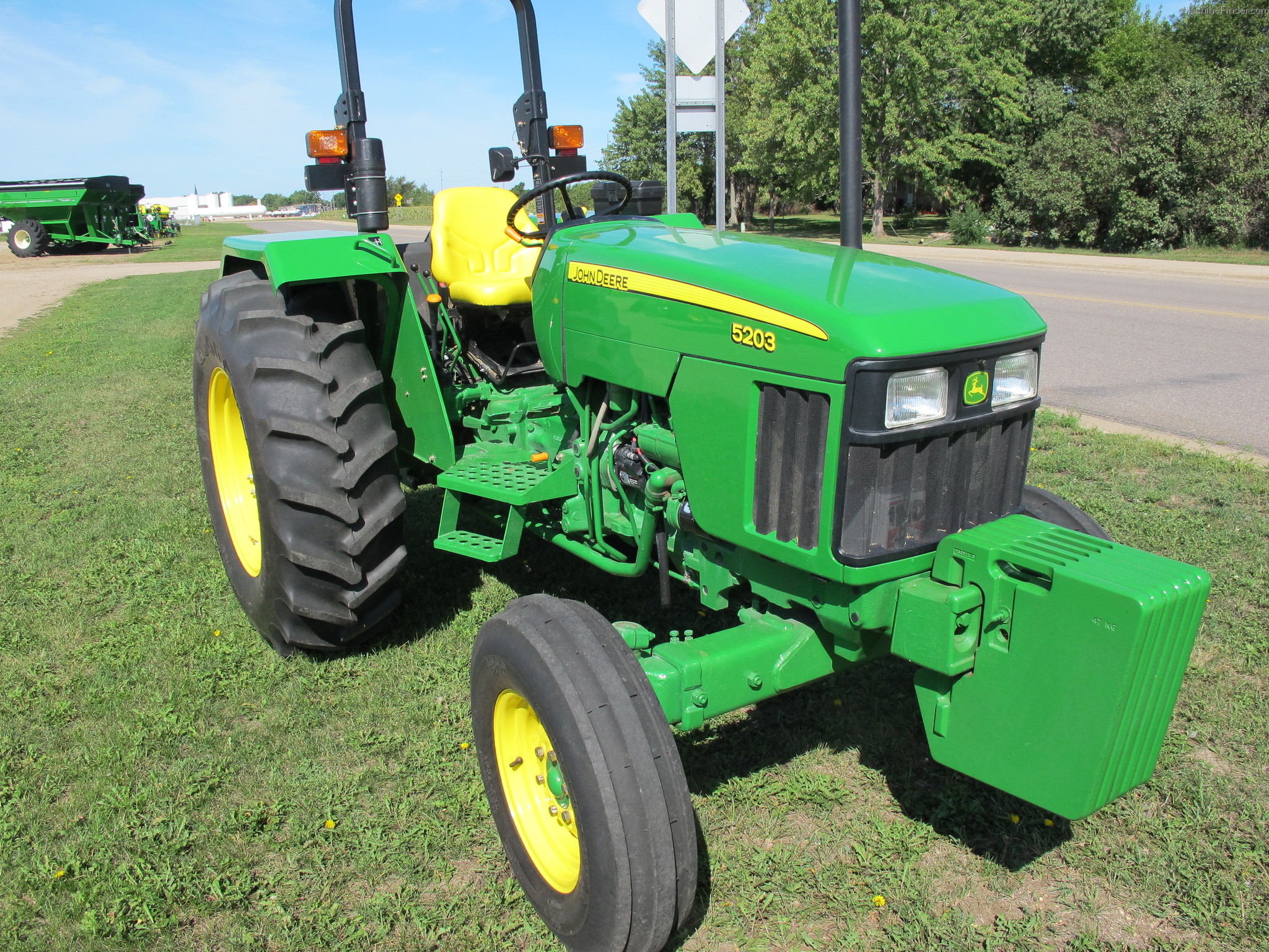 2008 John Deere 5203 Tractors Utility (40100hp) John Deere