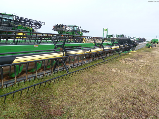 2004 John Deere 635F