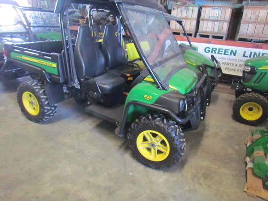 2010 John Deere 825I