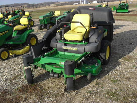 2004 John Deere 737