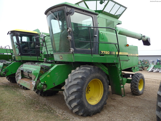1988 John Deere 7720