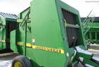1998 John Deere 566