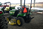 2005 John Deere 2305