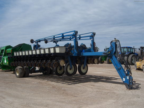 1998 Kinze 2700