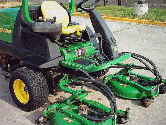2008 John Deere 7400