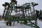 2005 John Deere 2210