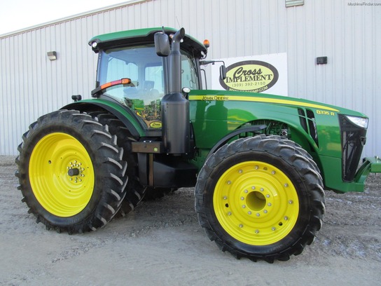 2011 John Deere 8335R